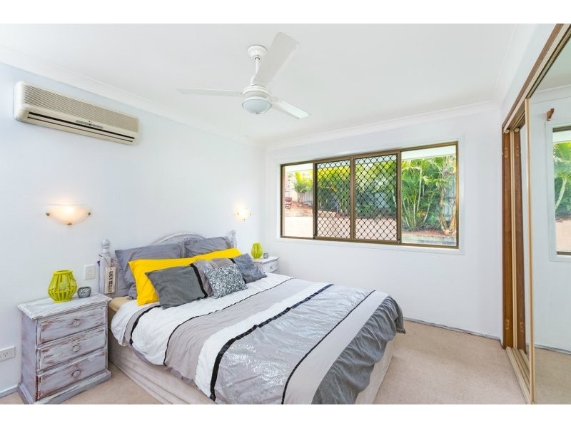 32 Pappas Way, Carrara QLD 4211