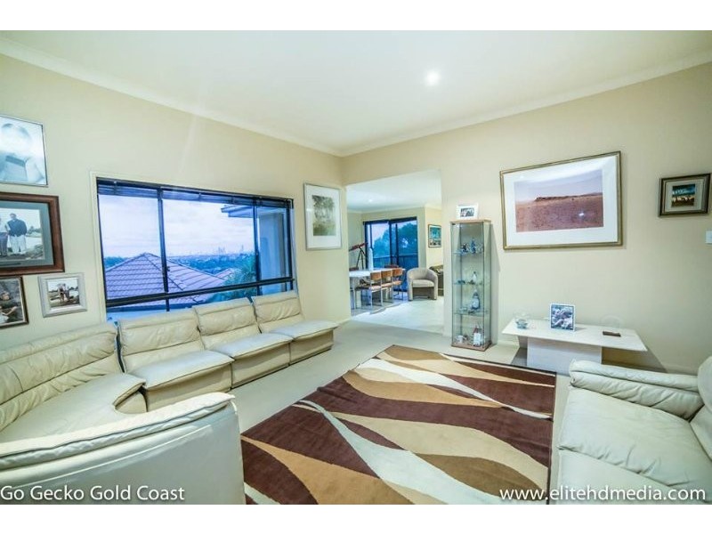 30 Ardrossan Place, Highland Park QLD 4211
