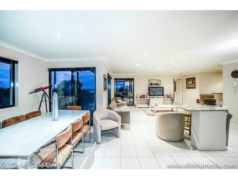 30 Ardrossan Place, Highland Park QLD 4211