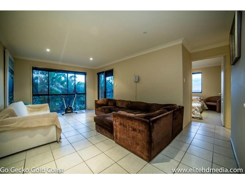 30 Ardrossan Place, Highland Park QLD 4211