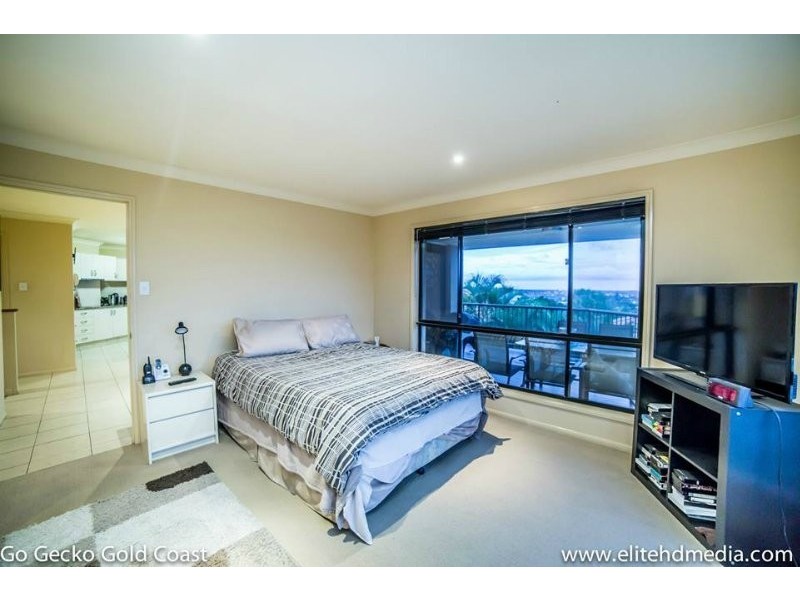 30 Ardrossan Place, Highland Park QLD 4211