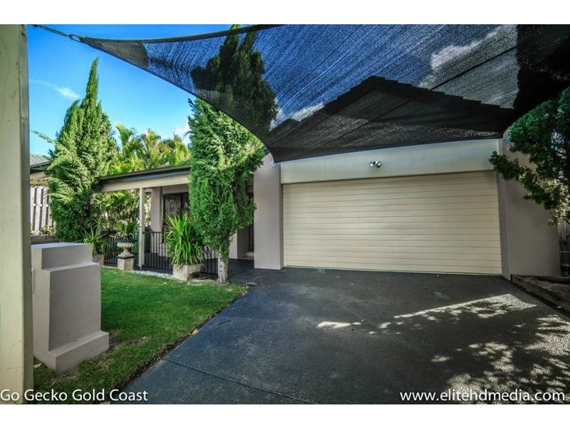 37 Lantau Crescent, Varsity Lakes QLD 4227