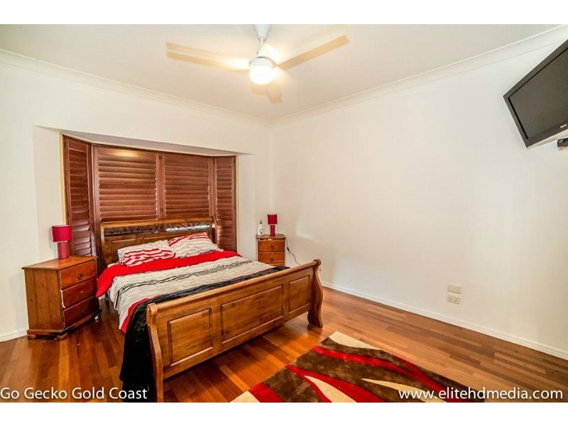 37 Lantau Crescent, Varsity Lakes QLD 4227