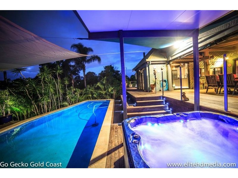 17 Marble Drive, Carrara QLD 4211