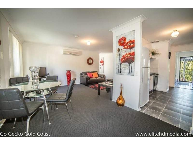 11 Kilmuir St, Highland Park QLD 4211