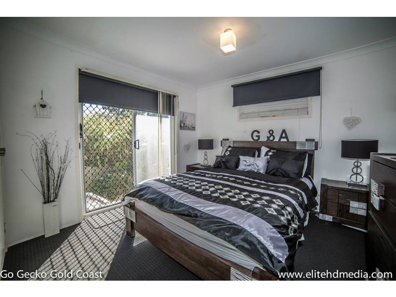 11 Kilmuir St, Highland Park QLD 4211
