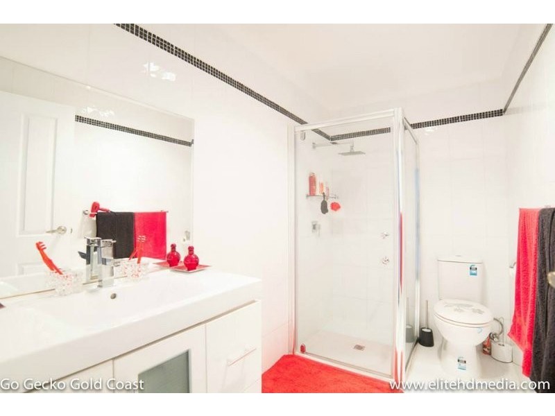 11 Kilmuir St, Highland Park QLD 4211