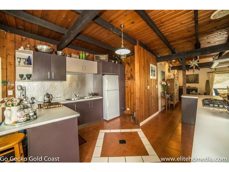 4 Yarraowee Drive, Nerang QLD 4211