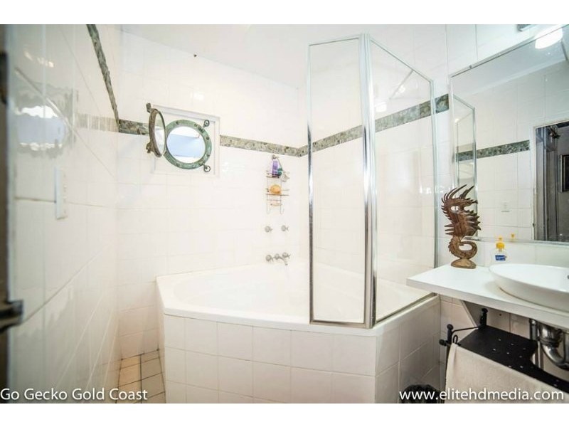 4 Yarraowee Drive, Nerang QLD 4211