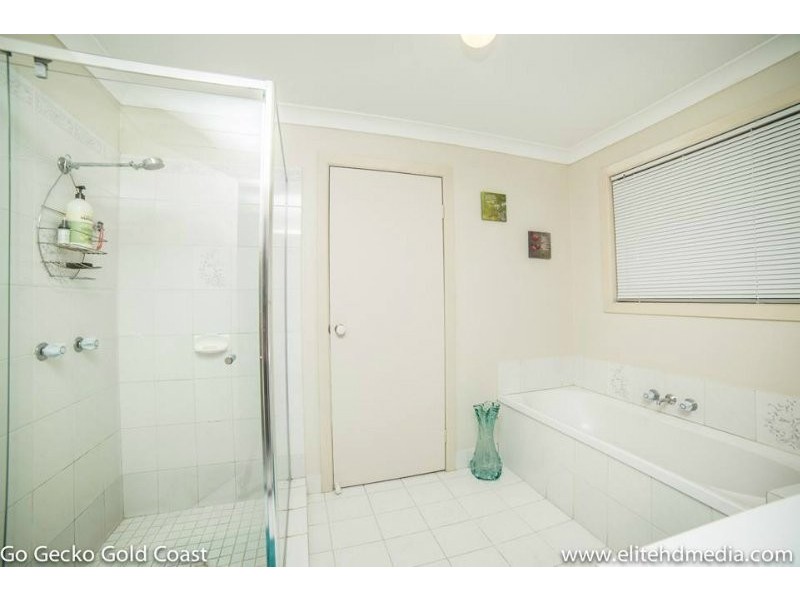 5 Merewether Court, Highland Park QLD 4211