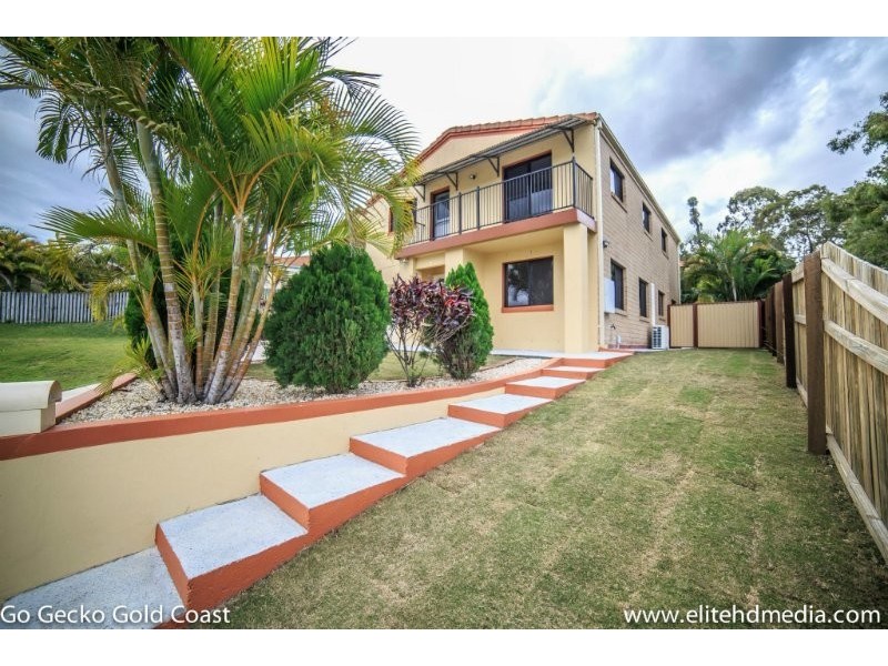 2/6 Soldierbird Place, Carrara QLD 4211