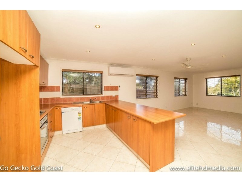 2/6 Soldierbird Place, Carrara QLD 4211