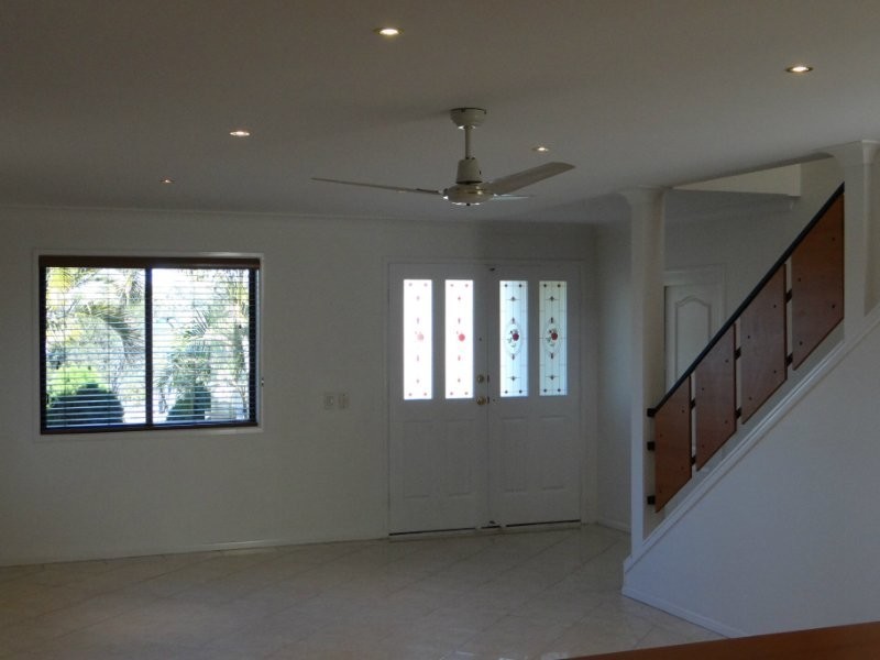 2/6 Soldierbird Place, Carrara QLD 4211