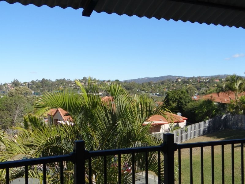 2/6 Soldierbird Place, Carrara QLD 4211