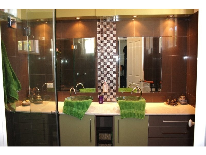 3 Waterwood Crt, Arundel QLD 4214