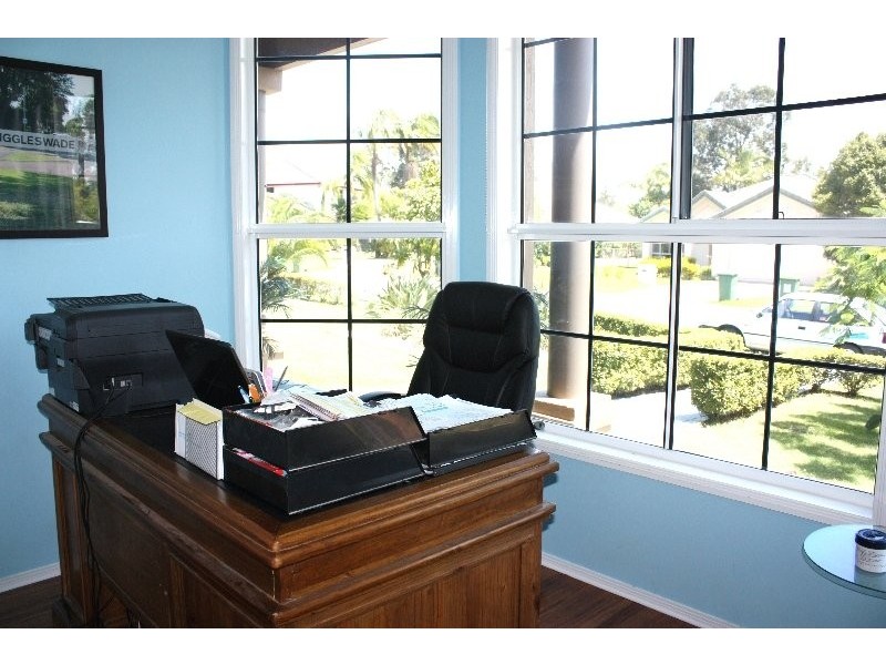 3 Waterwood Crt, Arundel QLD 4214
