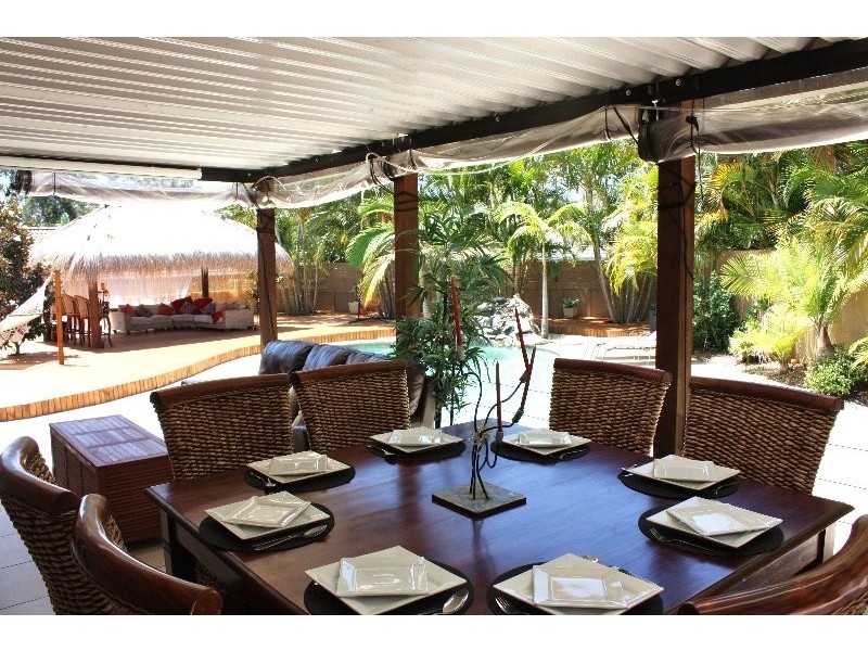 3 Waterwood Crt, Arundel QLD 4214