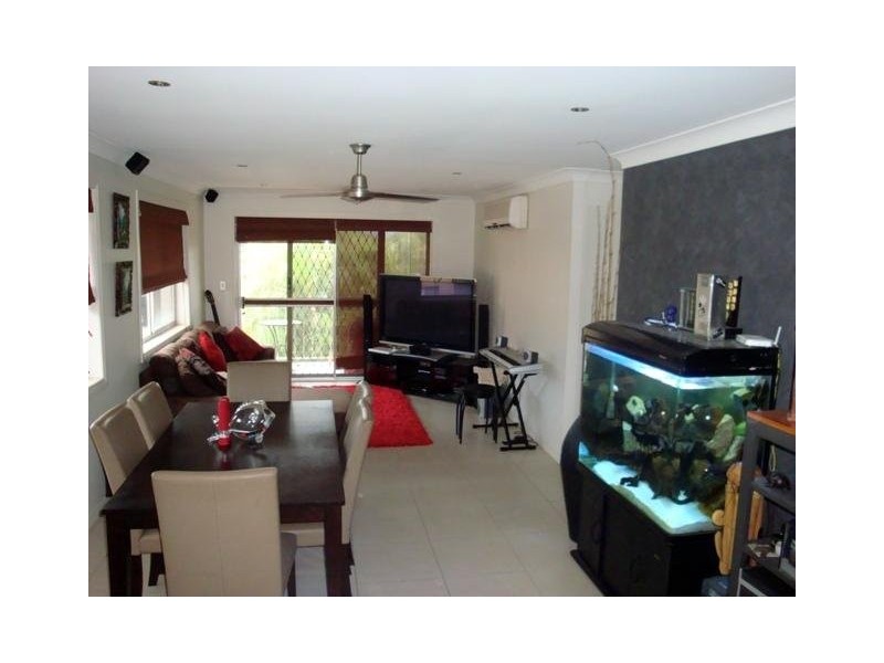 8/4 Nalla crt, Palm Beach QLD 4221