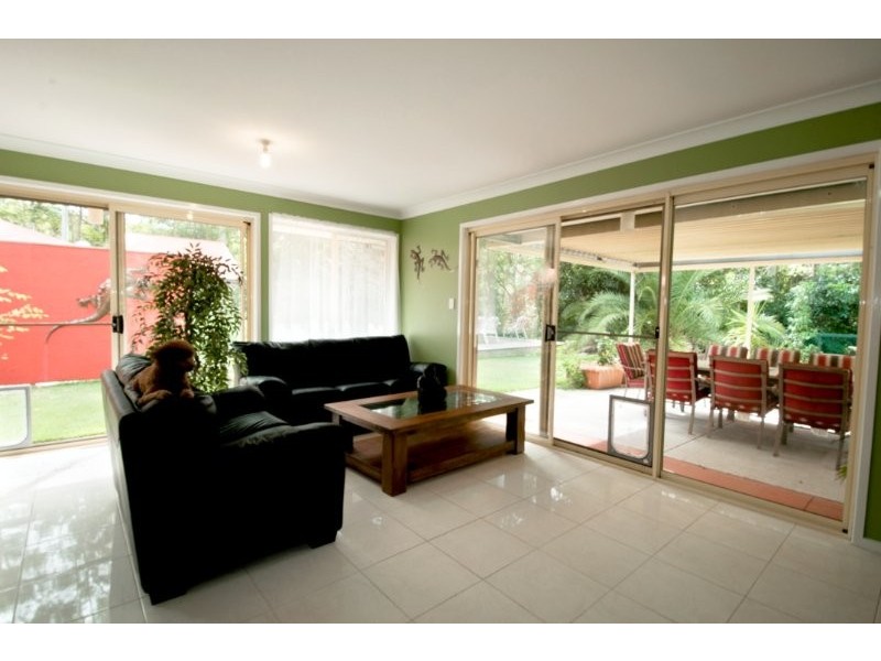 7 Nightshade Rd, Bonogin QLD 4213