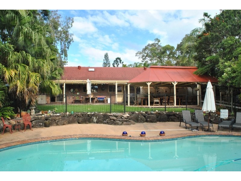 10 Lutana Street, Nerang QLD 4211