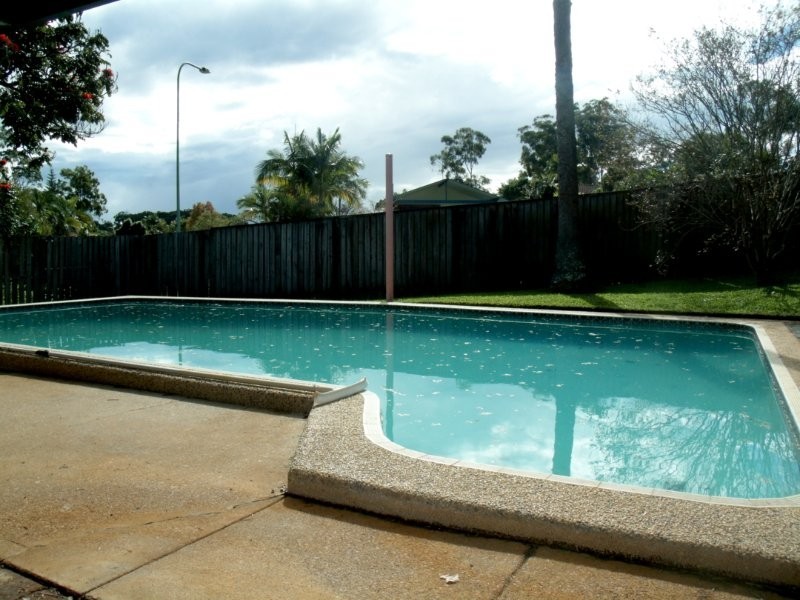 9 Patura Drive, Ashmore QLD 4214