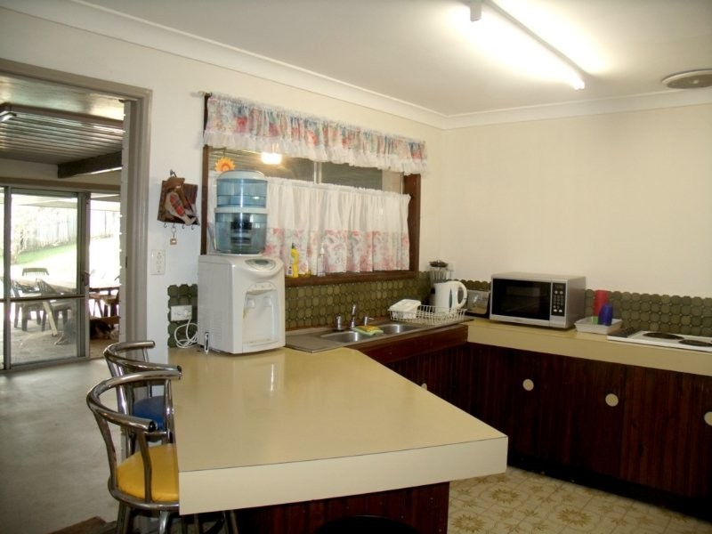 9 Patura Drive, Ashmore QLD 4214