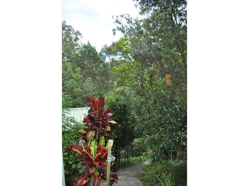 42 Castle Hill Drive South, Gaven QLD 4211