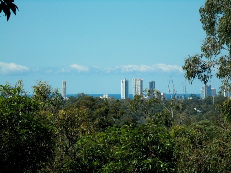 42 Castle Hill Drive South, Gaven QLD 4211