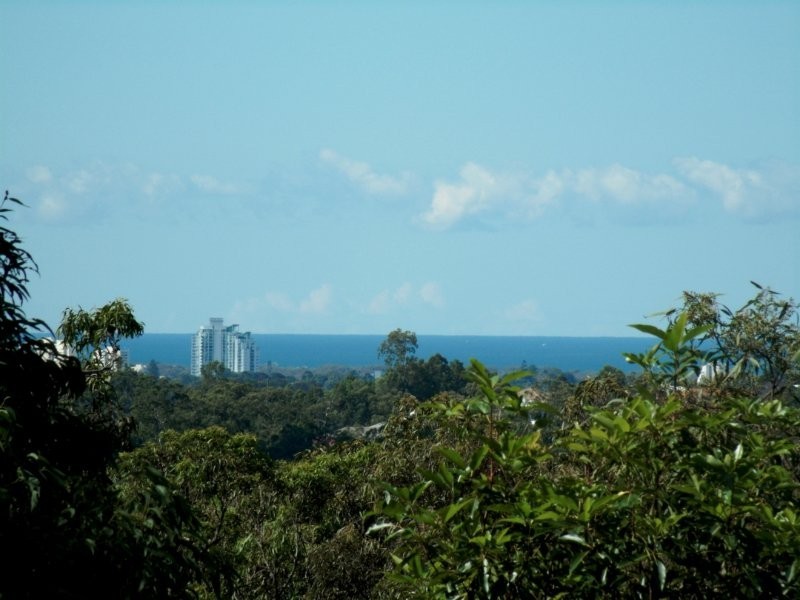 42 Castle Hill Drive South, Gaven QLD 4211