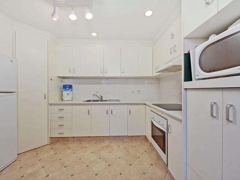 30 Regency Place, Mudgeeraba QLD 4213