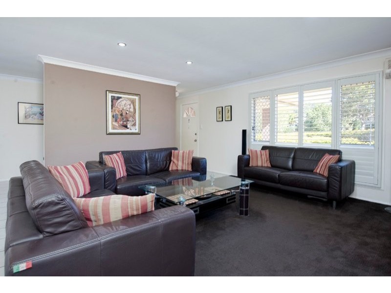 24 Wiltshire Drive, Mudgeeraba QLD 4213