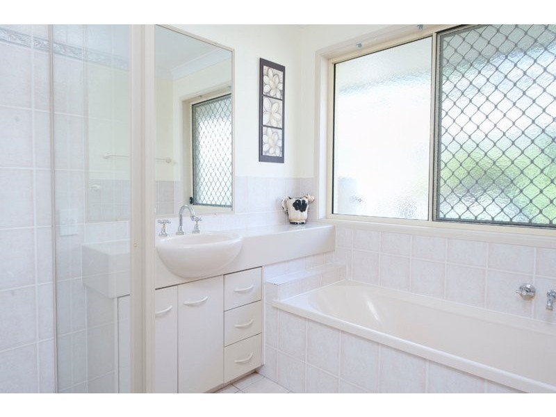 5 Madeline Street, Mudgeeraba QLD 4213