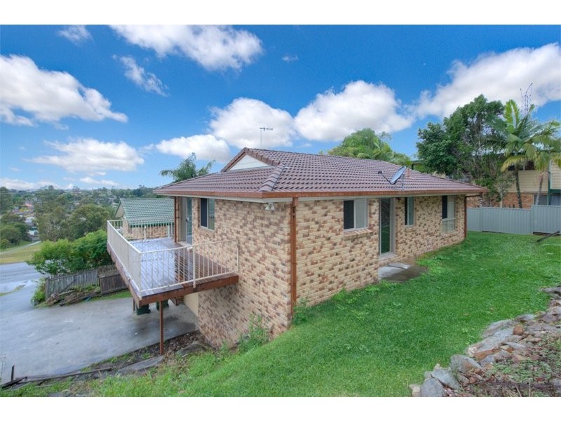 2/100 Explorers Way, Highland Park QLD 4211