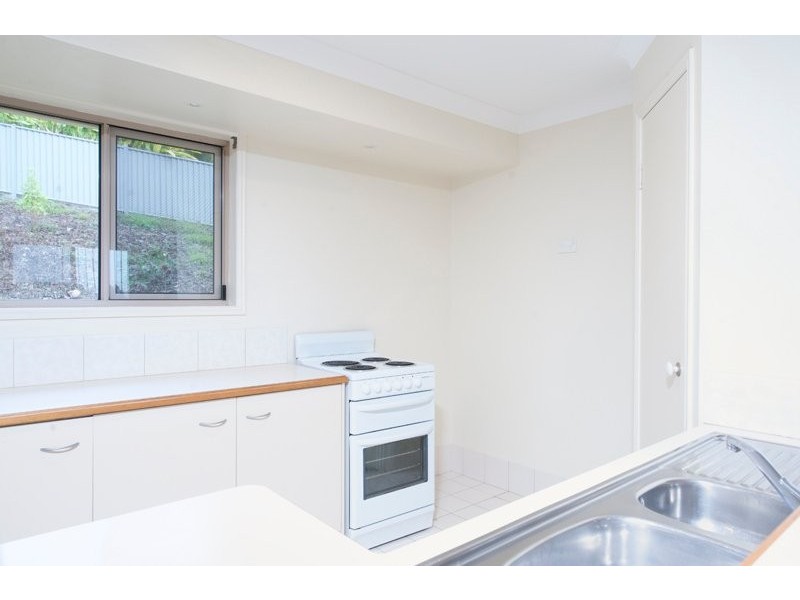 2/100 Explorers Way, Highland Park QLD 4211