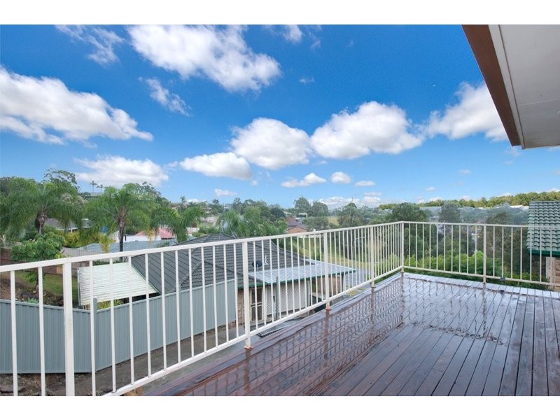 2/100 Explorers Way, Highland Park QLD 4211