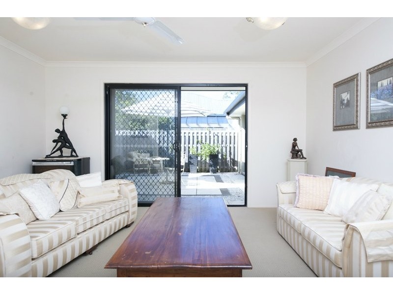 9 Nikau Crescent, Nerang QLD 4211