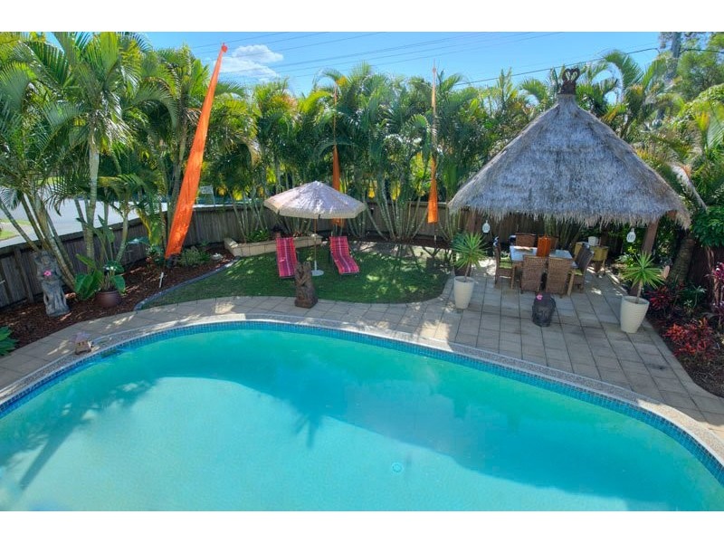 94 Heeb Street, Benowa QLD 4217