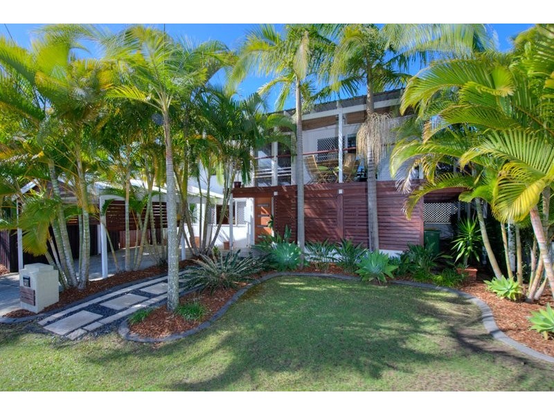 94 Heeb Street, Benowa QLD 4217