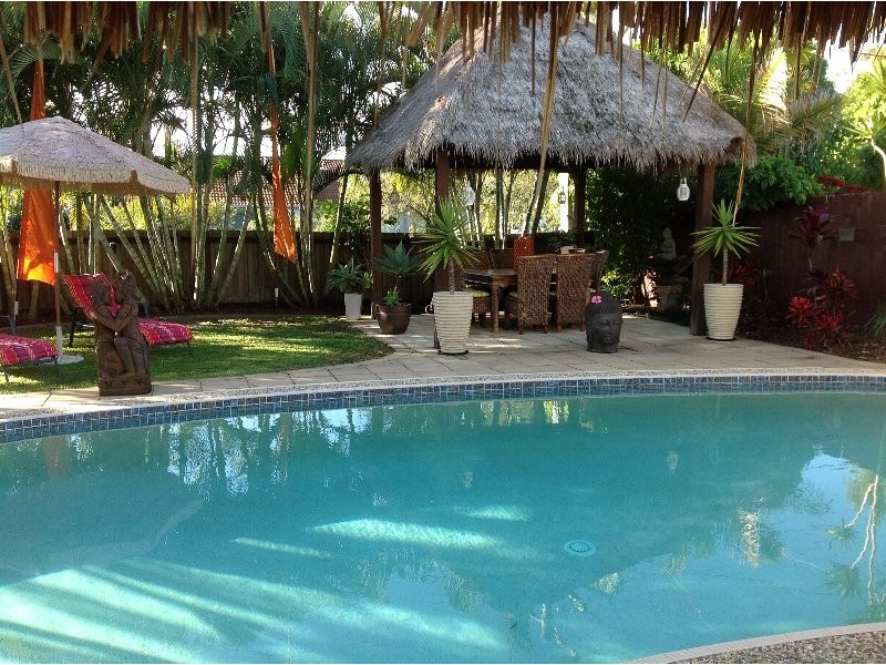 94 Heeb Street, Benowa QLD 4217