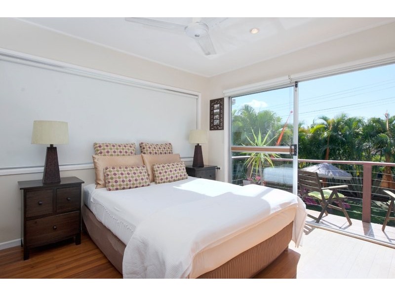 94 Heeb Street, Benowa QLD 4217