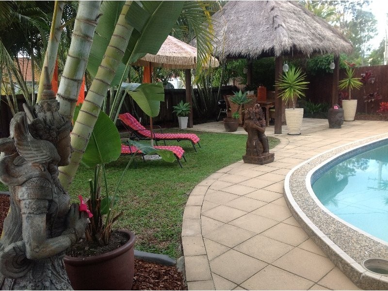 94 Heeb Street, Benowa QLD 4217