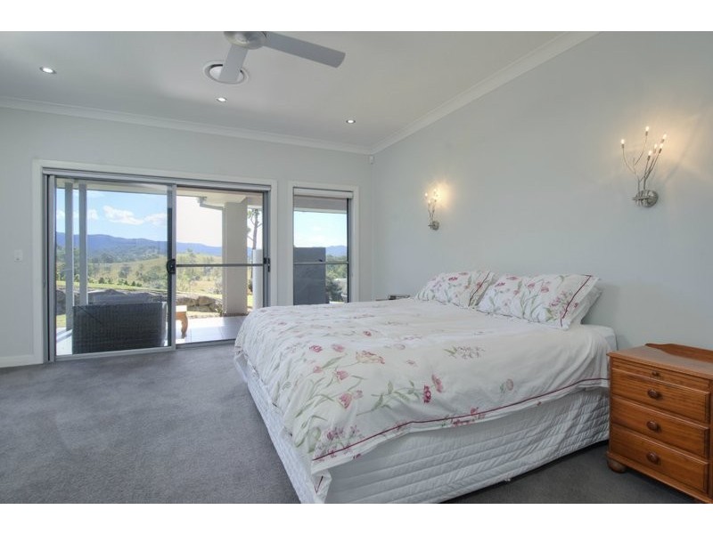 13 Bush Knoll Place, Mount Nathan QLD 4211