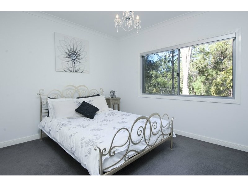13 Bush Knoll Place, Mount Nathan QLD 4211