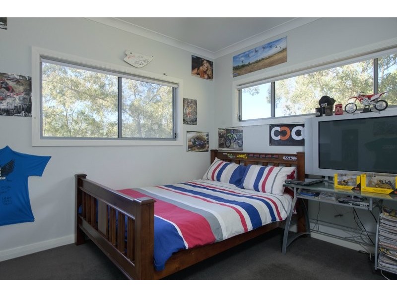 13 Bush Knoll Place, Mount Nathan QLD 4211