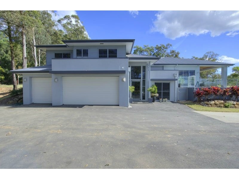 13 Bush Knoll Place, Mount Nathan QLD 4211