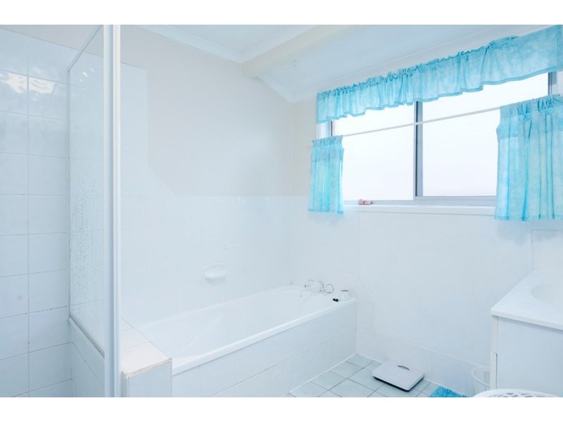 100 West Burleigh Road, Burleigh Heads QLD 4220