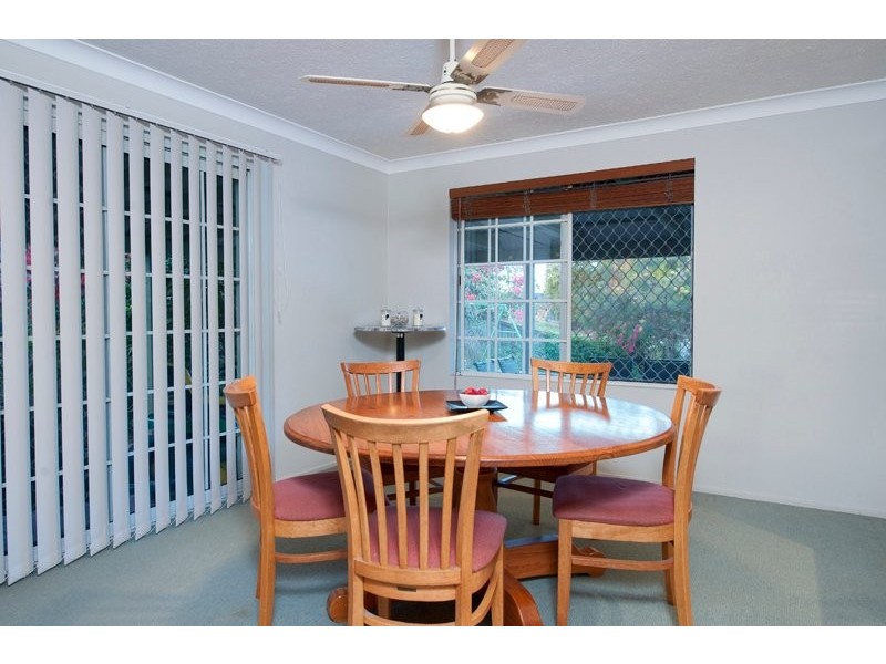 11 Lakeview Drive, Carrara QLD 4211
