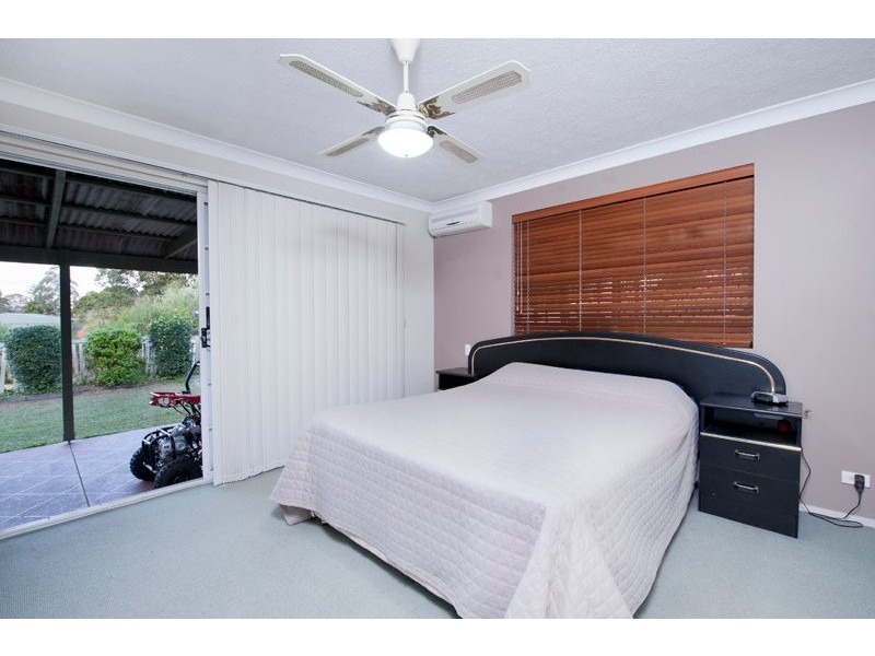 11 Lakeview Drive, Carrara QLD 4211