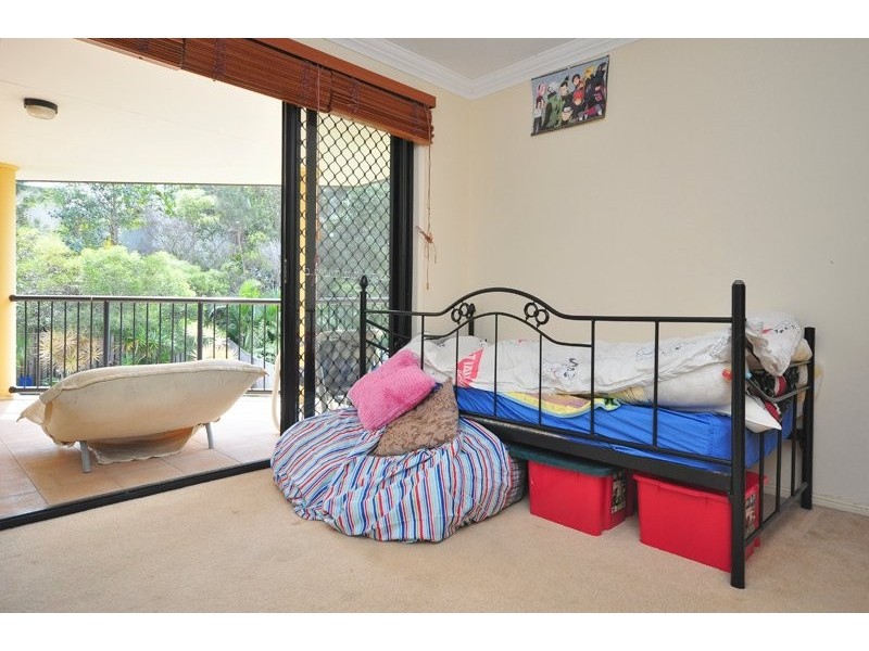 11 Mountain Ash Cct, Robina QLD 4226