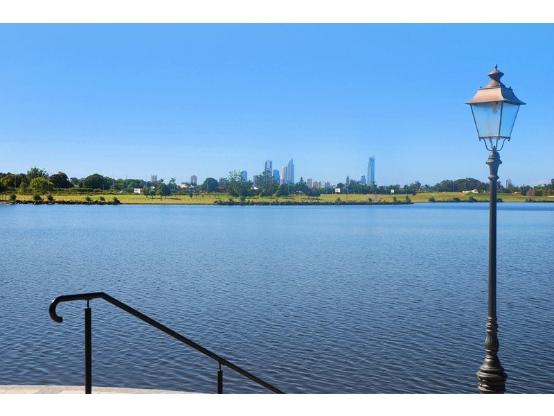 24/3030 The Boulevarde, Carrara QLD 4211